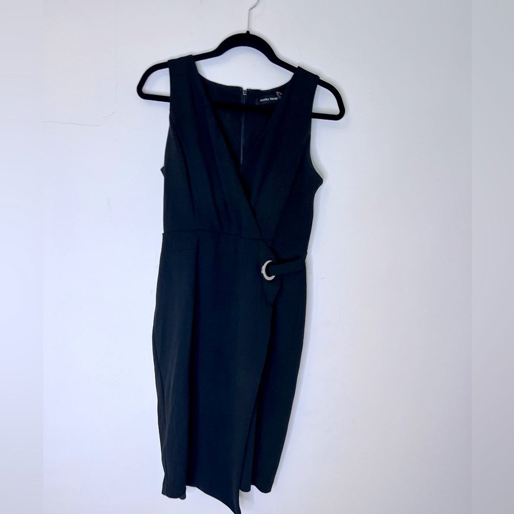 Ivanka trump v lapel black dress in size 8